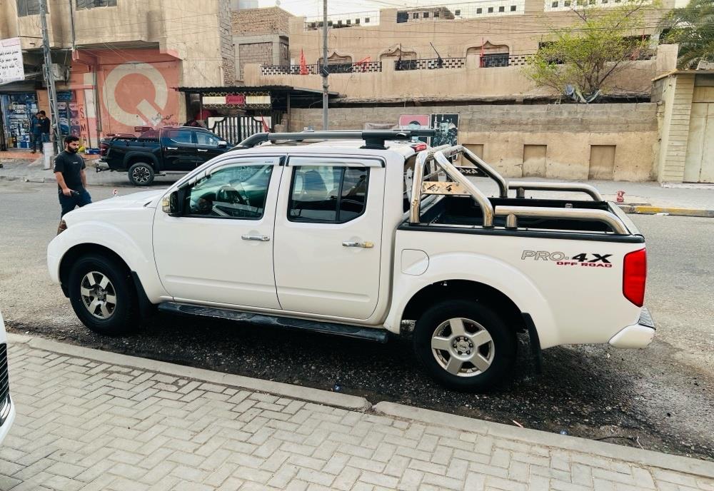 نيسان فرونتير